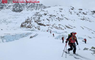 Miembros del GRT, durante una formación reciente en los Pirineos