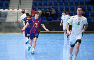 El sangüesino Adrián Sola Basterra, de 17 años, en su regreso a Anaitasuna tras haber fichado por el Barça y proclamarse campeón de la Liga Asobal