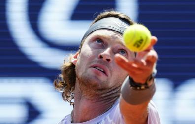 Andrei Rublev, durante el partido contra el serbio Hamad Medjedovic.