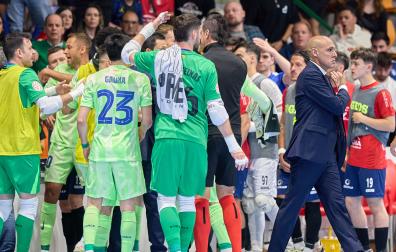 Tumulto que se formó en el túnel de vestuarios en el descanso del Osasuna Magna-Barça