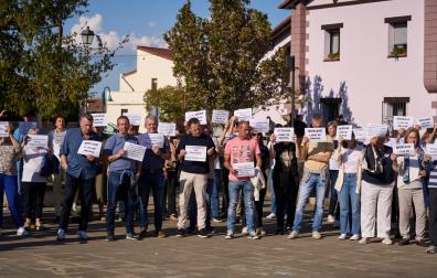 Un momento de la protesta celebrada este domingo por la tarde en Beriáin