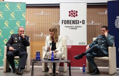 Desde la izquierda hacia la derecha: Luis Mayandía, Estrella Lamadrid y Alberto Iniesta