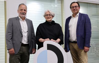 José Ignacio Pérez de Albéniz, socio-director del despacho ARPA abogados; Lourdes Goicoechea, asesora fiscal y exconsejera de Economía; y Ángel Chocarro, decano del Colegio de Economistas de Navarra