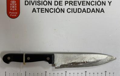 Cuchillo intervenido al joven detenido en el barrio de Mendillorri