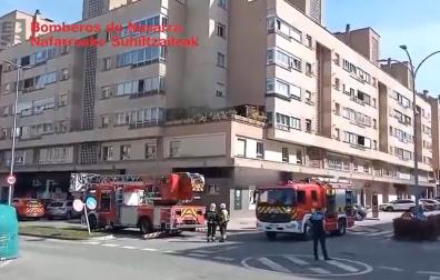Intervención de los bomberos por el fuego en Barañáin