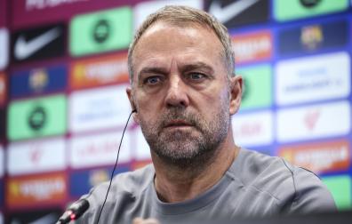 Hansi Flick, durante la rueda de prensa que ha ofrecido este viernes en Barcelona