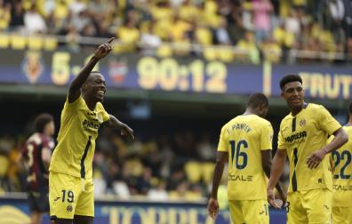 El jugador del del Villarreal Nicolas Pepe celebra su gol contra el Levante