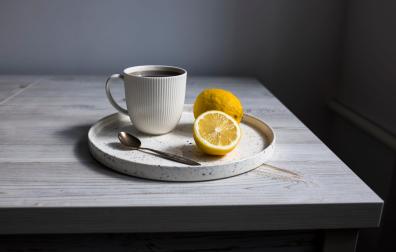 Algunos usuarios de las redes sociales aseguran que el café con limón tiene otras propiedades