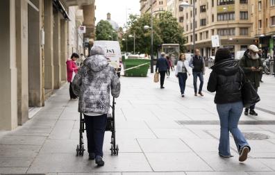 Más pensiones y pensiones más elevadas, señales de que la sociedad navarra es más longeva
