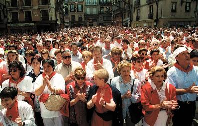 Concentración en Pamplona contra el secuestro de Miguel Ángel Blanco el 11 de julio de 1997, dos días antes de su muerte