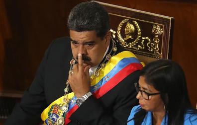 Nicolás Maduro con Delcy Rodríguez