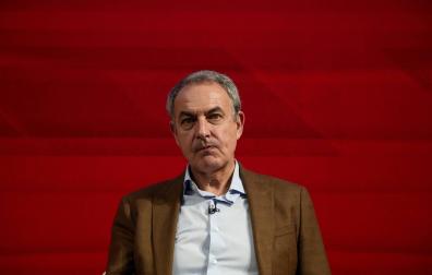 El expresidente Zapatero, en un mitin en Valencia antes de que se destapara su imputación