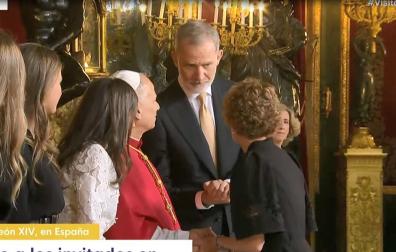 Vídeo: Las palabras del rey al papa en el saludo con María Chivite