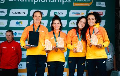 La Chica, Martínez, Inés Astráin y Rharssalla, en el podio del Europeo
