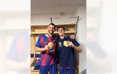 Antonio Bazán y Adrián Sola, con sus medalla como campeones