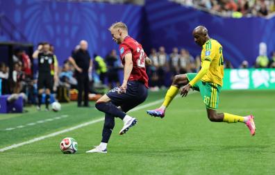Jaroslav Zeleny y Khuliso Mudau durante el partido que ha enfrentado a la República Checa y a Sudáfrica en Atlanta
