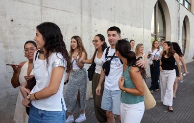 Foto de la OPE de maestros en la Universidad Pública de Navarra.