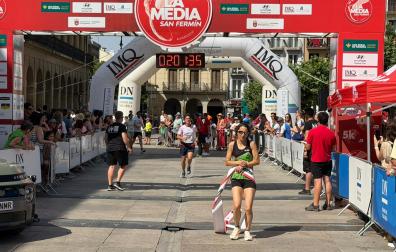 Silvia Villanueva, ganadora de la carrera de 5 k.