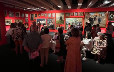Participantes en la visita guiada a la Colección Ciga organizada por la revista Conocer Navarra celebrada este jueves