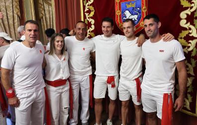 Famosos en el Ayuntamiento de Pamplona