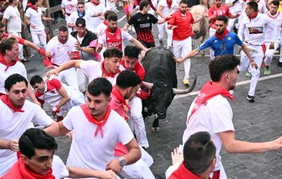 Primer encierro de San Fermín 2026 en Mercaderes.