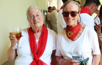 La estadounidense Lore Monning y la británica Deborah Phillips, en el apartado este martes 7 de julio