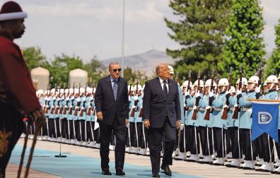 Erdogan y Trump, ayer, en el palacio presidencial turco
