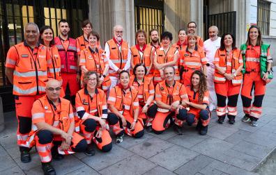 Visita de Chivite a los profesionales de Salud y Seguridad que cubren la fiesta de San Fermín