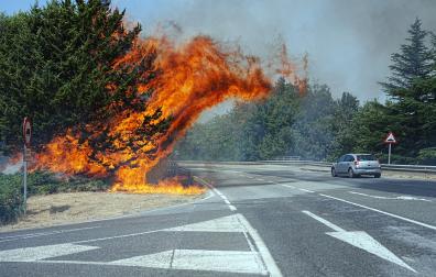 incendio entre Salinas de Pamplona y Esquíroz