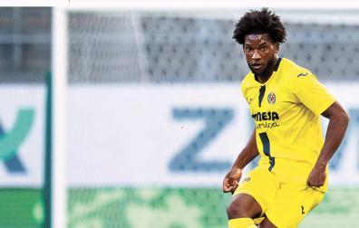 El franco-congoleño en un partido del Villarreal
