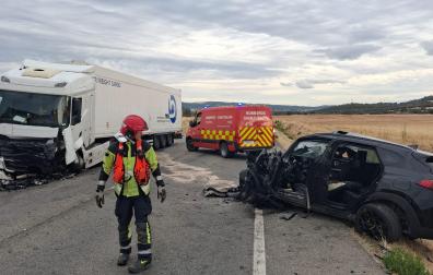 Foto del accidente mortal en la N-121 en Unzué