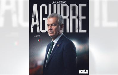 Javier Aguirre, en la imagen publicada por el Valencia C.F. en redes anunciando su fichaje