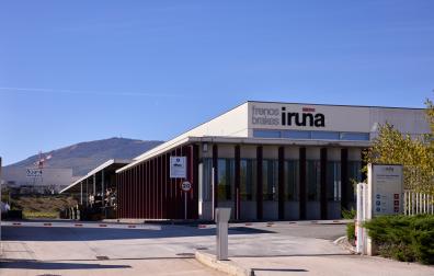 Exterior de Frenos Iruña, en el polígono Comarca 2 de Barbatain