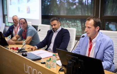 Ponentes. Por la izquierda: Serafín Zalba (Limagrain), Guilermo Asín Sánchez (agricultor), Diego Juárez (Timac Agro) y David Navarro (agricultor y miembro ejecutiva UGAN).