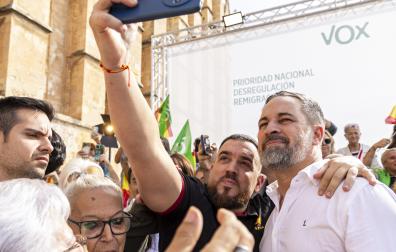 El candidato de Vox a la presidencia del Gobierno, Santiago Abascal, participa en un acto de precampaña en Palma