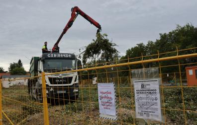 Inicio de las obras en la Txantrea en agosto del año pasado donde se colocaron carteles en contra