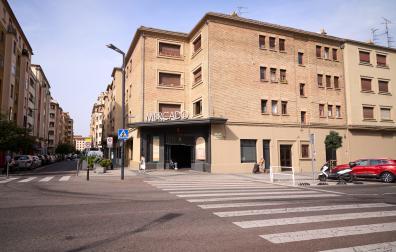 El Mercado Municipal del Ensanche de Pamplona, edificio de 1948 con tres alturas