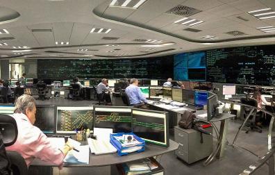 El Centro de Regulación y Control central de Madrid funciona las 24 horas del día y está catalogado como infraestructura estratégica, al nivel de hospitales y aeropuertos