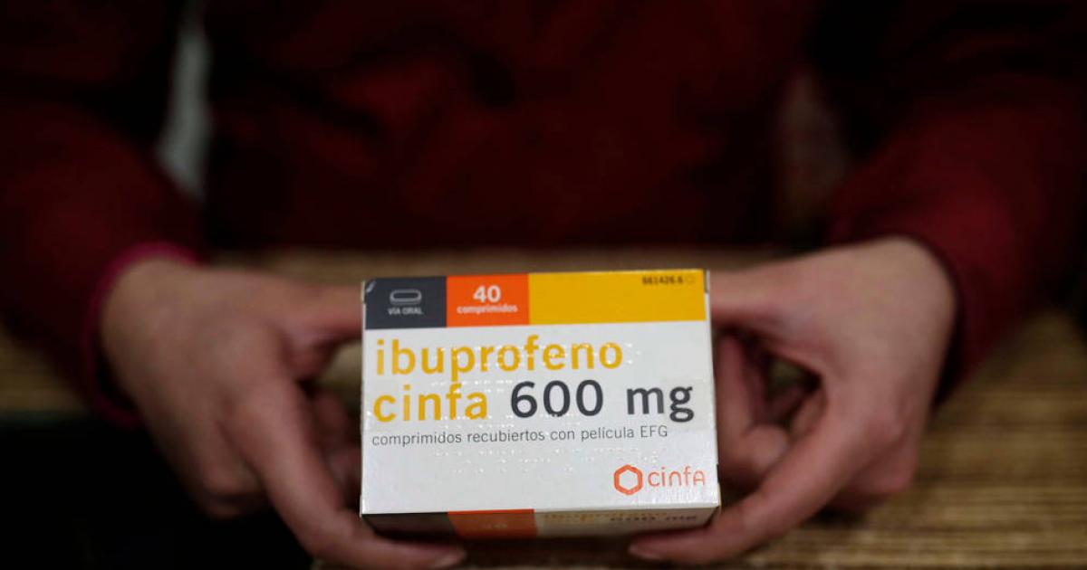 El ibuprofeno de 600 mg y el paracetamol de 1 gr solo se pueden comprar ya  con receta