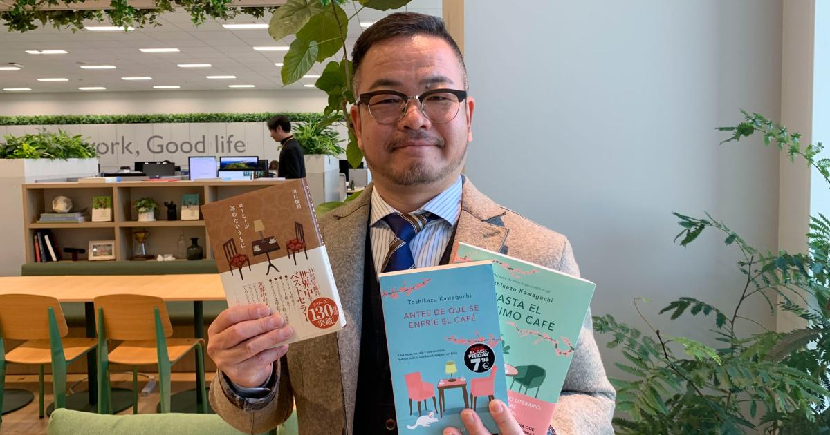 Toshikazu Kawaguchi es el autor de 'Antes de que se enfríe el café'.