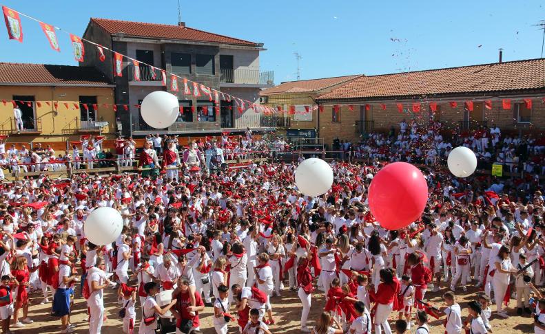 Inicio festivo en Cortes.