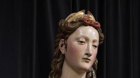 Busto relicario de santa Catalina de la parroquia de San Nicolás de Tudela, hoy en el Museo Decanal, por Bernal de Gabadi, 1577 Busto relicario de santa Catalina de la parroquia de San Nicolás de Tudela, hoy en el Museo Decanal, por Bernal de Gabadi, 1577