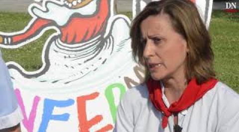 Trabajadores de Urgencias del CHN gritan 'San Fermín SÍ, San Fermin BAI'
