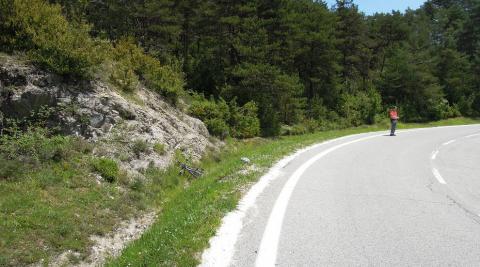 Fallece un ciclista atropellado en Esteríbar