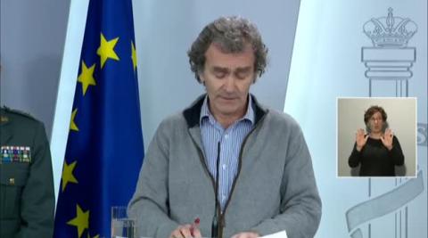 Vídeo: Fernando Simón cifra en 39.673 los casos por coronavirus y 2.696 el número de fallecidos Vídeo: Fernando Simón cifra en 39.673 los casos por coronavirus y 2.696 el número de fallecidos