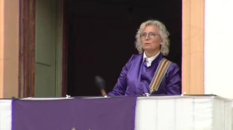 Vídeo: La tamborrada de Calanda, desde los balcones Vídeo: La tamborrada de Calanda, desde los balcones