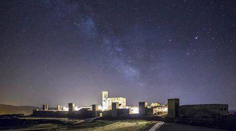 Una noche única en el Cerco de Artajona para ver las Perseidas