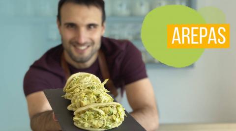 Arepas venezolanas Reina Pepiada: una buena forma de aprovechar las sobras de pollo