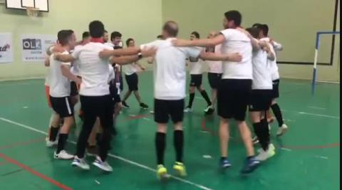 Vídeo de la celebración de los jugadores de Tafatrans tras meterse en la fase de ascenso a Segunda División Vídeo de la celebración de los jugadores de Tafatrans tras meterse en la fase de ascenso a Segunda División