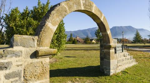 Sabiñánigo, tu Puerta de los Pirineos.
